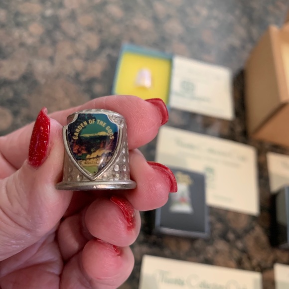 14 New Thimble Collectors Cub - Picture 5 of 12